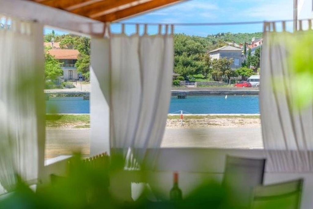 Apartments By The Sea Nerezine, Losinj - 7963 Eksteriør bilde